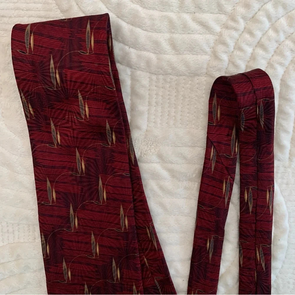 Bill Blass Black Label Red Silk Tie